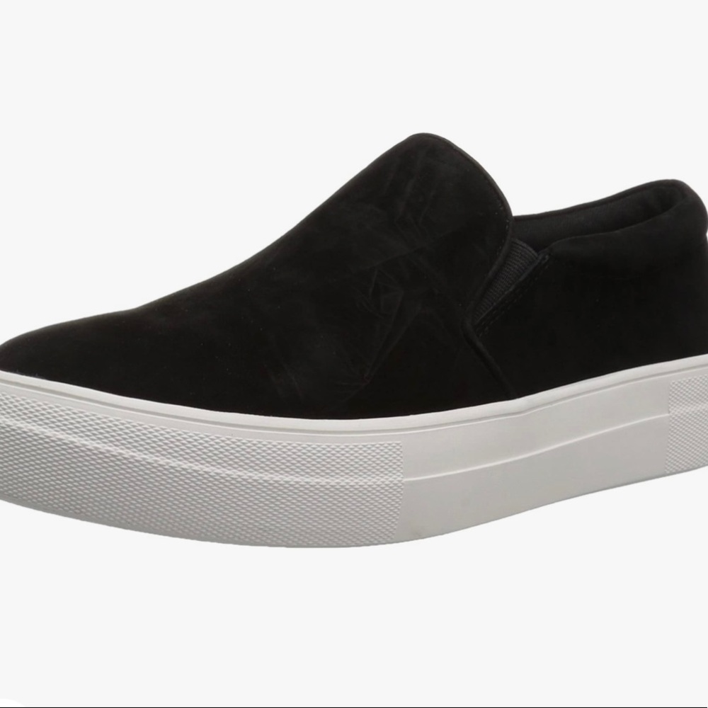 Steve Madden - Women’s Black Suede Gills Sneaker